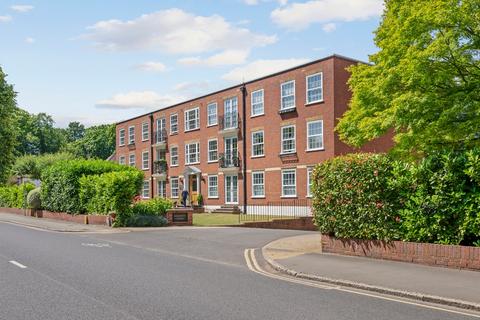 undefined, St Georges Avenue, Weybridge, KT13