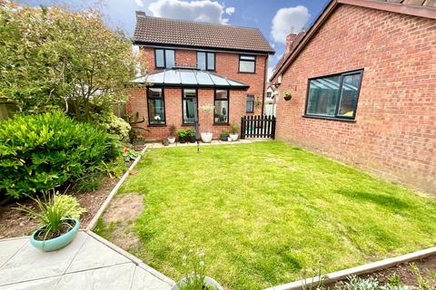 3 bedroom detached house for sale, Seaton Close, Stoke-On-Trent, ST3