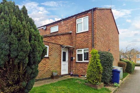 3 bedroom semi-detached house to rent, Longleat Close, Banbury OX16