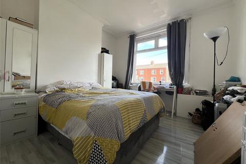 3 bedroom end of terrace house for sale, Whitegate Lane, Chadderton, Oldham, Greater Manchester, OL9