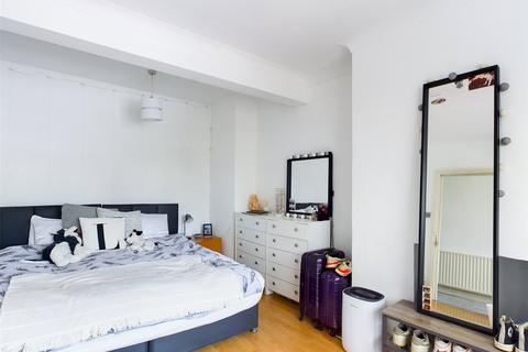 4 bedroom maisonette to rent, Clarendon Road, Hove, BN3