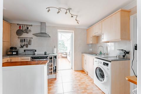 17 Catchpole Walk, Dickleburgh, Diss, IP21 4NX