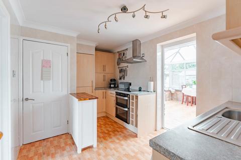 17 Catchpole Walk, Dickleburgh, Diss, IP21 4NX