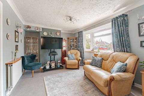 17 Catchpole Walk, Dickleburgh, Diss, IP21 4NX