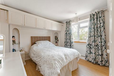 17 Catchpole Walk, Dickleburgh, Diss, IP21 4NX