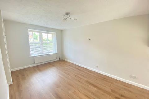 3 bedroom terraced house for sale, Chelthorn Way, Solihull, B91