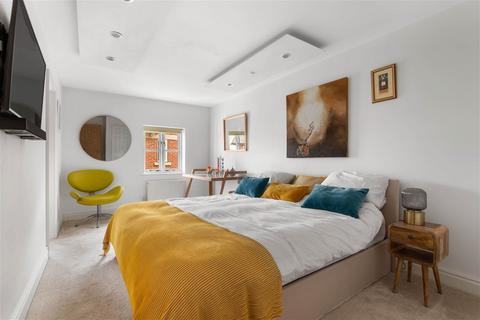 Kensington Keep, 10 King Johns Square, Worcester, WR1 3HN