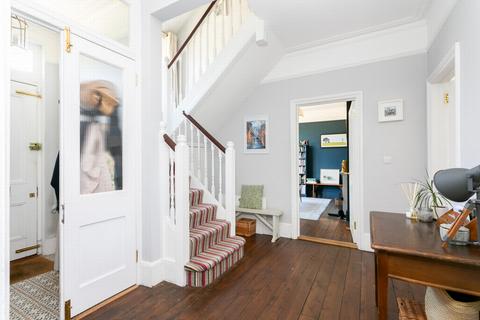 31 Castle Road, Hythe, CT21 5HB