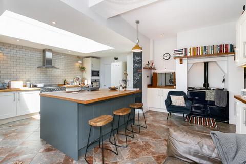 31 Castle Road, Hythe, CT21 5HB
