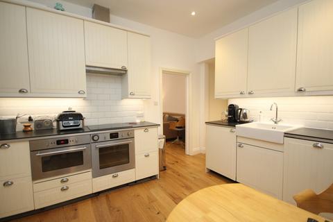 Flat 6, 8 Tregonwell Road, Bournemouth, BH2 5NR
