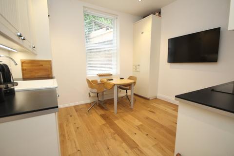 Flat 6, 8 Tregonwell Road, Bournemouth, BH2 5NR