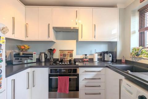 1 bedroom maisonette for sale, Lindsey Gardens, Feltham, TW14