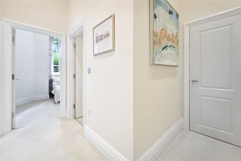 1 bedroom apartment to rent, Battersea Park Road, London, SW11