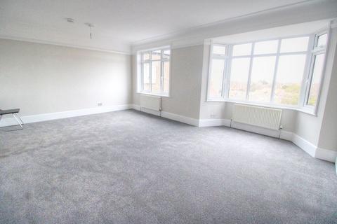4 bedroom apartment to rent, Meads Street, Eastbourne BN20