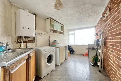 58 Aldens Road, Exeter, EX2 8UW