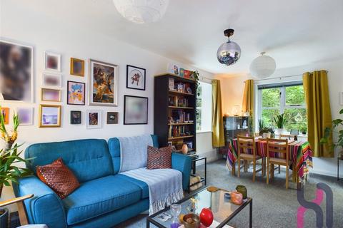 2 bedroom flat to rent, Hepburn Court, Monroe Close, Salford, M6