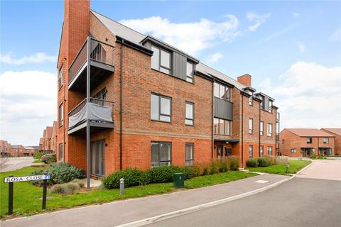 2 bedroom flat for sale, Rosa Close, Godalming, GU7