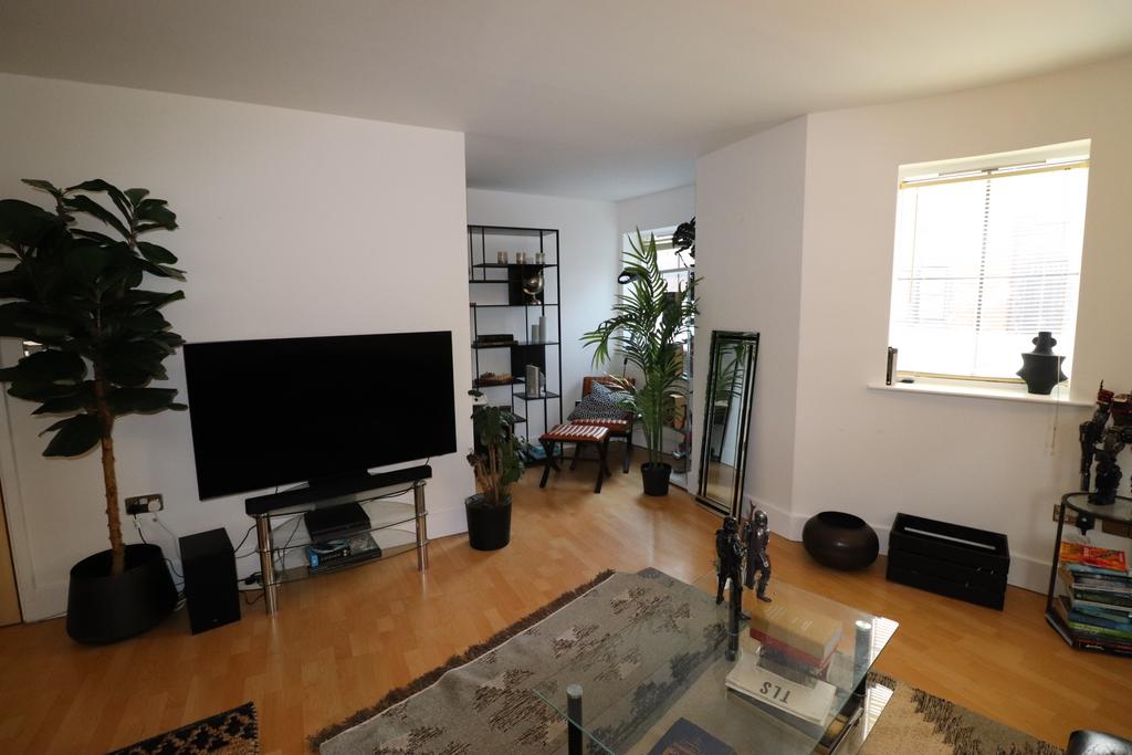 Apartment in Birmingham, Ladywood - View 4