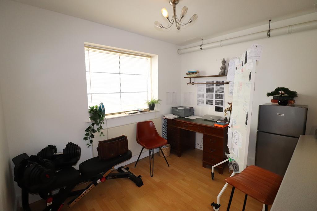 Apartment in Birmingham, Ladywood - More