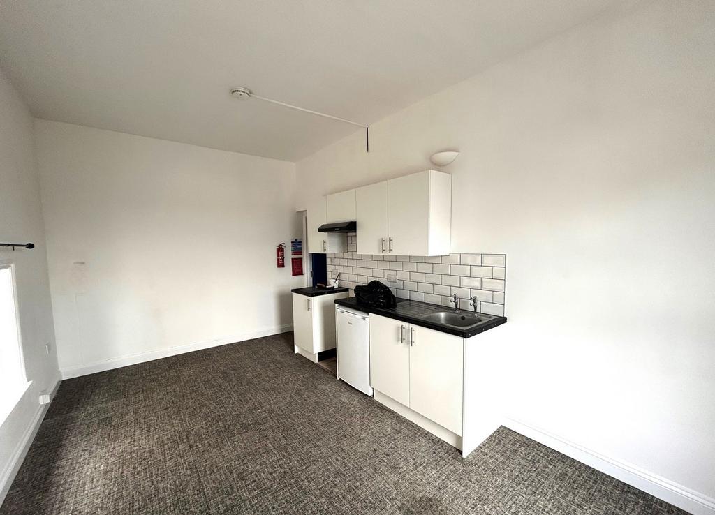 Great Yarmouth NR30 Studio to rent £575 pcm (£133 pw)