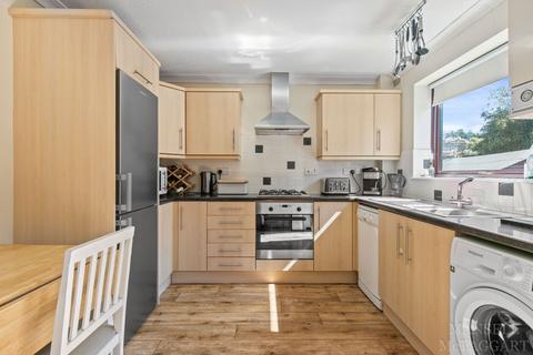 2 bedroom semi-detached house for sale, Hollingbourne Crescent, Crawley RH11