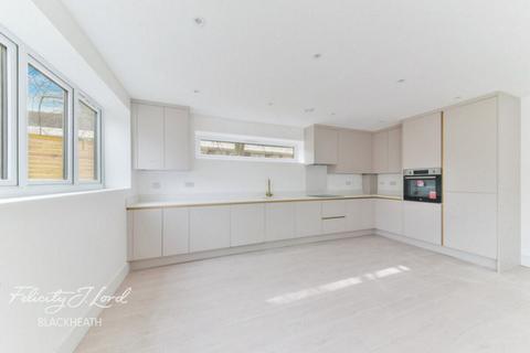 3 bedroom apartment for sale, Corelli Road, London