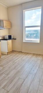 2 bedroom flat to rent, Freeman Street, Grimsby DN32