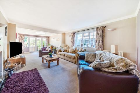 5 bedroom detached house for sale, Priory Road, Chalfont St. Peter, Gerrards Cross