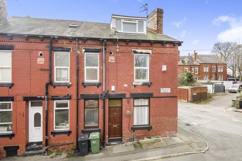 2 bedroom end of terrace house to rent, Moorfield Grove, Leeds, West Yorkshire, LS12