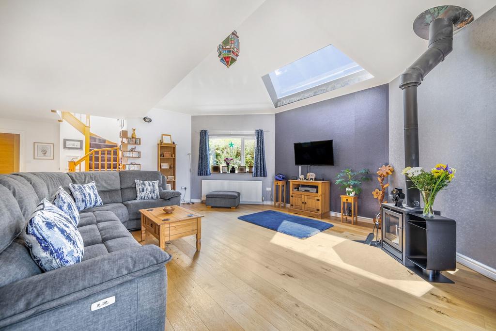 Kettle Drive, Hawkinge 3 bed detached house for sale £425,000