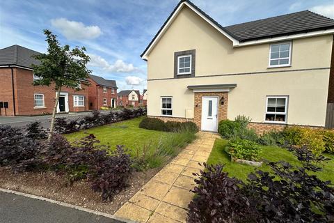 4 bedroom detached house for sale, Longbourn Crescent, Tamworth