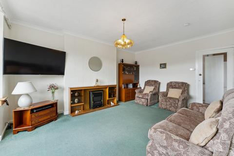 140 Randolph Drive, Clarkston, Glasgow, G76 8AU