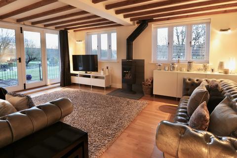 4 bedroom barn conversion for sale, Heath End Road, Great Missenden, HP16