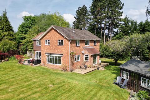 5 bedroom detached house for sale, Rignall Road, Great Missenden, HP16