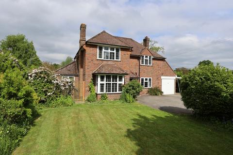 4 bedroom detached house for sale, Wycombe Road, Great Missenden, HP16