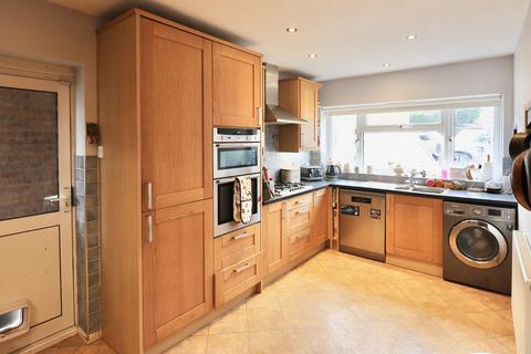 3 bedroom detached house for sale, St Margarets Grove, Great Kingshill, HP15