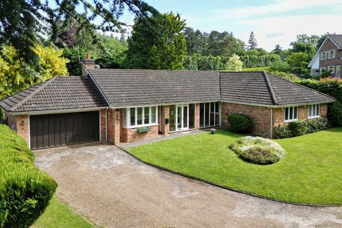 4 bedroom detached bungalow for sale, Upper Hollis, Great Missenden, HP16