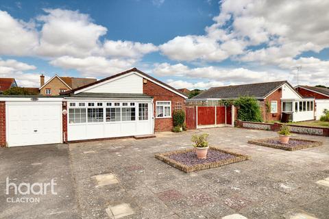 3 bedroom detached bungalow for sale, Cavendish Drive, Clacton-On-Sea