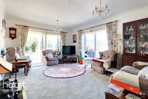 24 Cavendish Drive, Clacton-on-sea, CO16 8TR