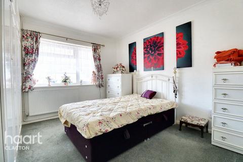 24 Cavendish Drive, Clacton-on-sea, CO16 8TR