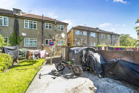 undefined, Woodgrange Close, Kenton, HA3 0XH