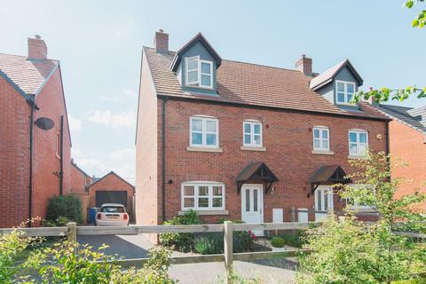 4 bedroom semi-detached house for sale, Bismore Road, Banbury, OX16