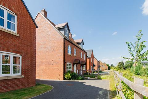 4 bedroom semi-detached house for sale, Bismore Road, Banbury, OX16