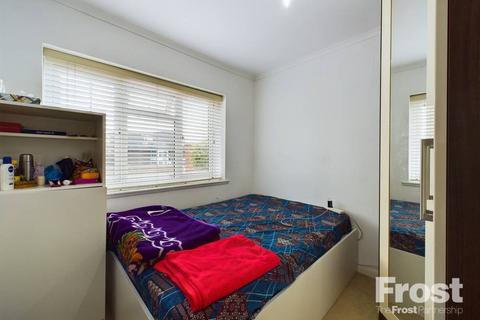 1 Wellington Road, Feltham, TW14 9QX