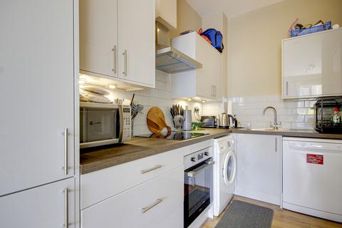 2 bedroom flat for sale, Rogers Court, Canary Wharf E14