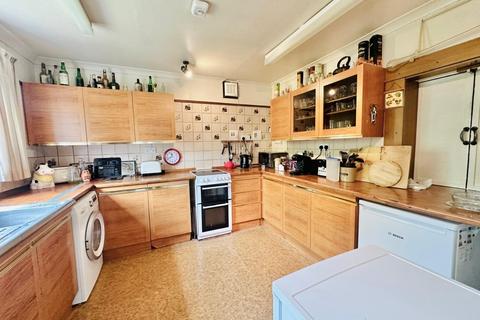 3 bedroom detached house for sale, Century Road, Rainham,