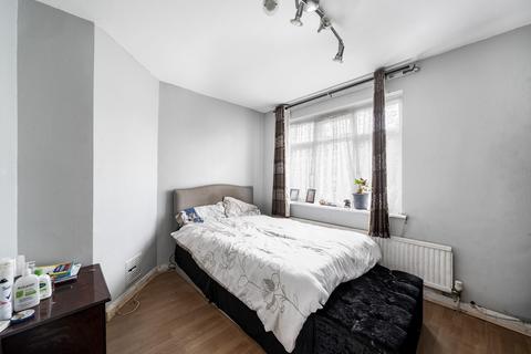 2 bedroom terraced house for sale, Elthorne Road, London NW9