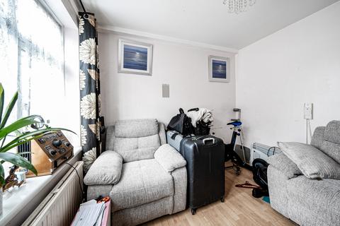 2 bedroom terraced house for sale, Elthorne Road, London NW9