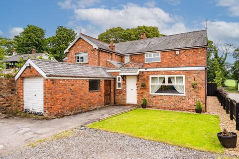 3 bedroom cottage for sale, Newton Road, Winwick, WA2