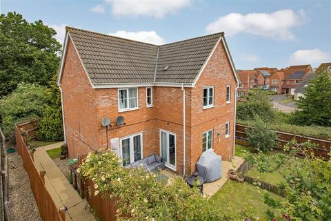 12 Catterick Close, Corby, NN18 8RE